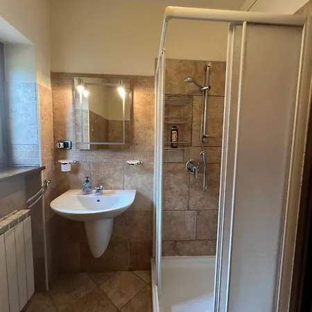 Arianna Trilocale Sises *