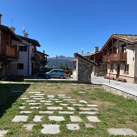 Apartman Arianna Trilocale Sises *
